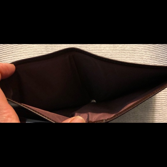 Brown leather Passport wallet - Picture 3 of 3